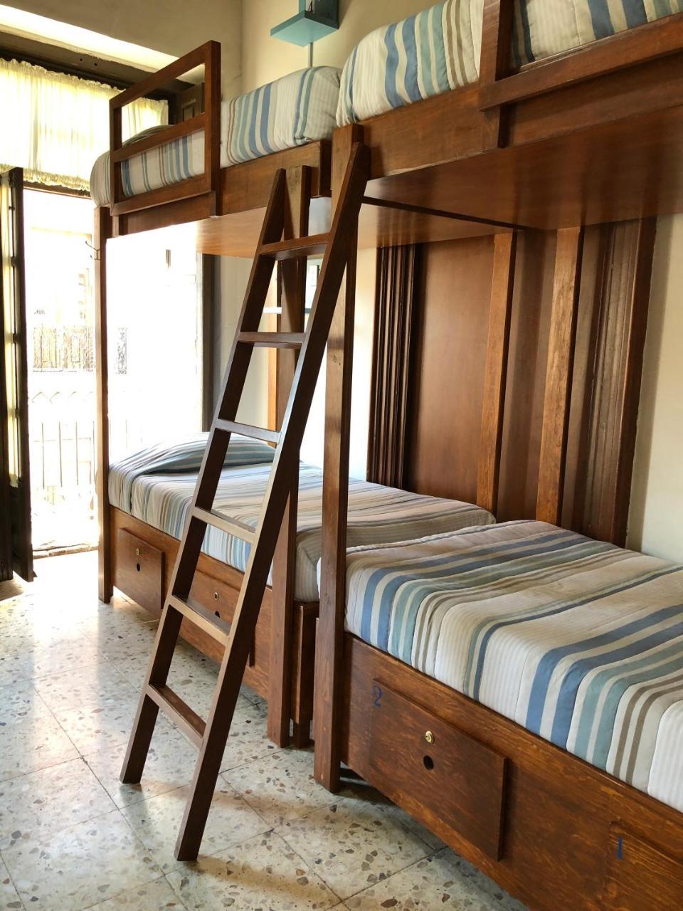 Bunk Bed in Female Dormitory Room,753439946:JPEG